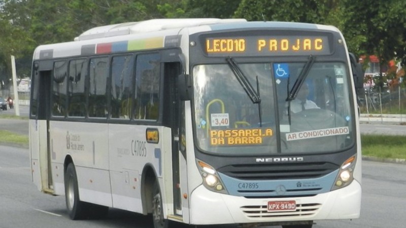 Queremos a volta do LECD - 010 ou o 332 rodando na Madrugada Queremos a volta do LECD - 010 ou o 332 rodando na Madrugada