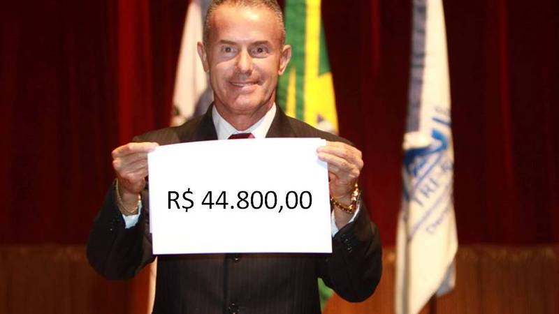 Alô, Chiquinho! Devolve os salários do assessor falecido aí! Alô, Chiquinho! Devolve os salários do assessor falecido aí!
