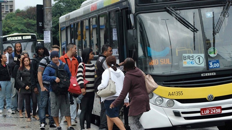 Contra o encurtamento das linhas 433 e 464 Contra o encurtamento das linhas 433 e 464