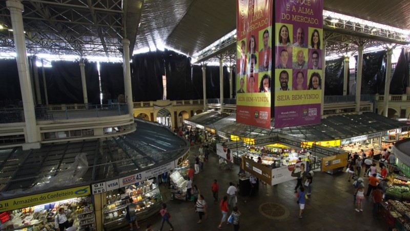 Três anos para ter o Mercado Público 100% é demais, Prefeitura! Três anos para ter o Mercado Público 100% é demais, Prefeitura!