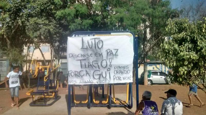Prefeito Haddad, queremos lombada, proteção e sinalização na Praça da Paz/Jd Peri/ZN! Chega de morte e acidentes! Prefeito Haddad, queremos lombada, proteção e sinalização na Praça da Paz/Jd Peri/ZN! Chega de morte e acidentes!